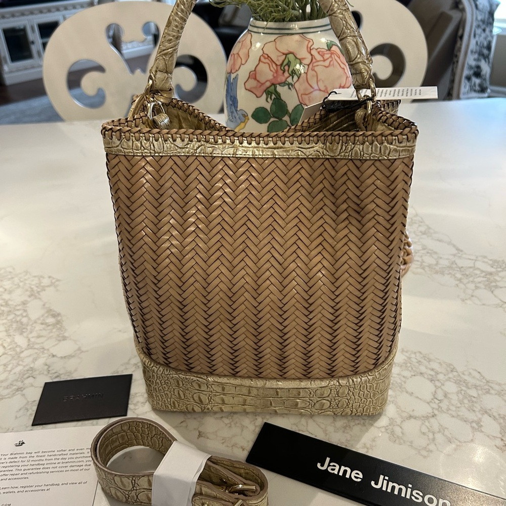 Brahmin Amelia in stardust Hutchinson (nwt) - Picture 3 of 5